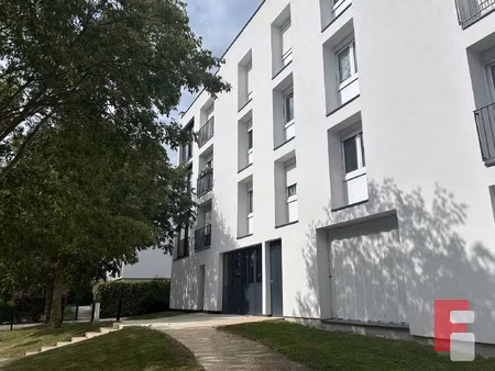 appartement fonctionnel de 65 m2 avec cuisine équipée et deu