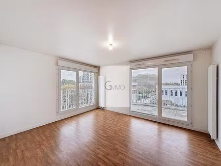 t3 lumineux avec double balcon et parking – l’haÿ-les-roses