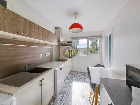 appartement t4 77 m2- bourran