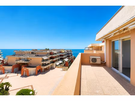 vend deux pieces dernier etage a la corniche avec garage