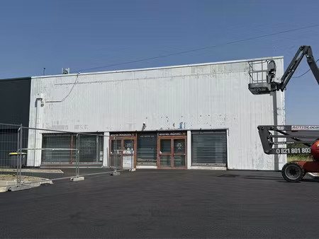location commerce 675 m² à chambray-lès-tours (37170)