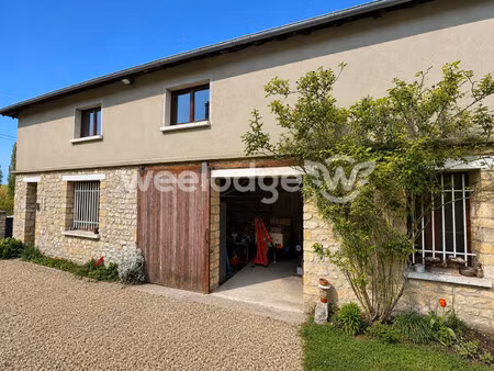 superbe entrepot sur une parcelle de 1000m2