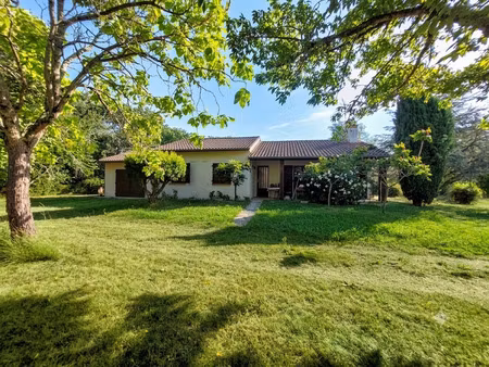 maison de type 4 de 104 m2 sur une parcelle de 3160 m2 au ca