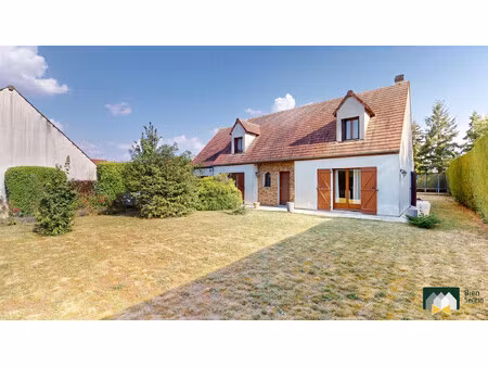 maison 6 pièces  4 chambres avec de beaux extérieurs – lève