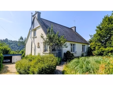 maison sur cave 130 m² - 5 chambres - terrain 5 400 m² - pont de buis les quimerch (29)