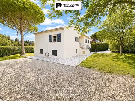 villa composée de 2 grands appartements indépendants