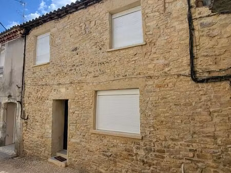 uchaud - centre ville - maison t3 entièrement rénovée 75 m2