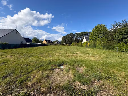 terrain constructible de plus de 1 400 m² - emplacement privilégié à 10 min de la gare