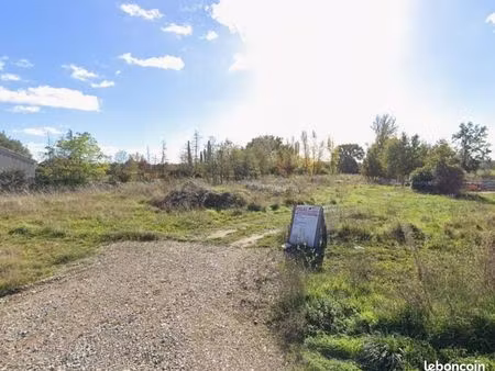 terrain 636 m² viterbe