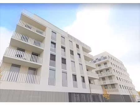 t2 avec balcon et parking à bretigny sur orge