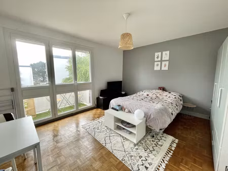 appartement t1 meublé avec balcon  parking et cave proche lo