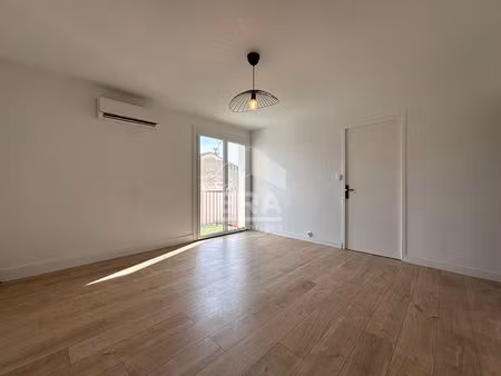 appartement 3 pièces à vendre - 2 chambres - balcon - cave - stationnement libre