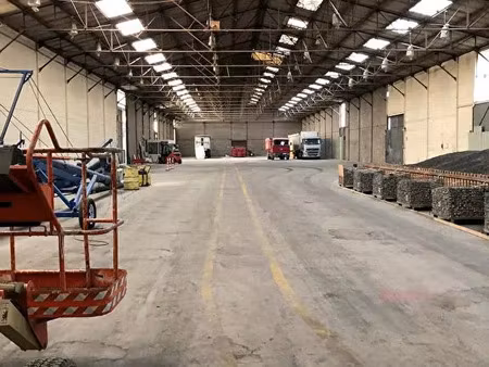 vente commerce 6226 m² saint-pierre-des-corps (37700)