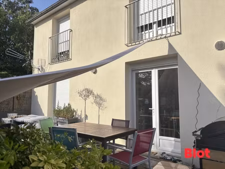 à louer - maison t5 avec jardin - liffre