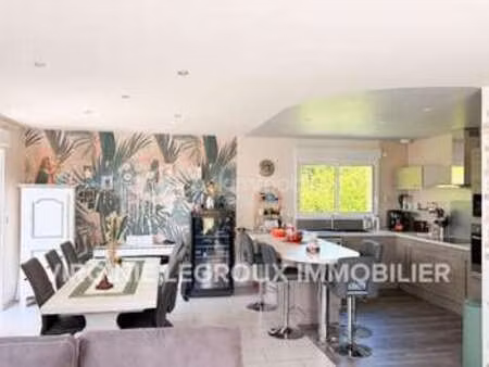 vente maison à port-brillet (53410) : à vendre / 104m² port-brillet