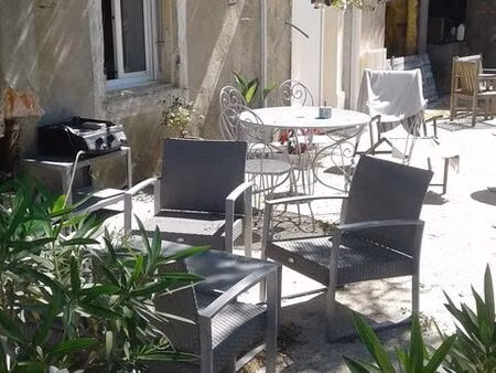 loue appartement t3/t4 refait à neuf  parking  clim  07700 saint just d'ardèche