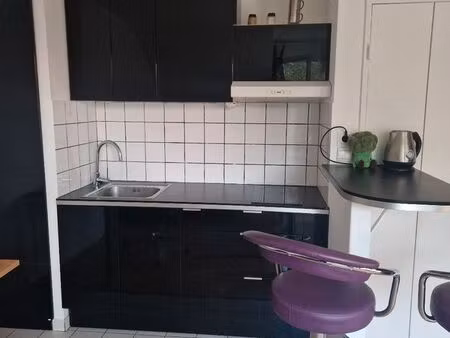 location studio meublée