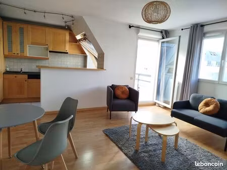 location meublée - deux pièces - 42 m² - cergy le haut