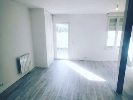 t2 plein pied meublé