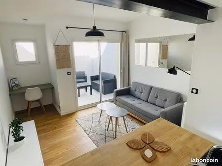 t2 meublé avec patio – location étudiante (septembre à juin uniquement)