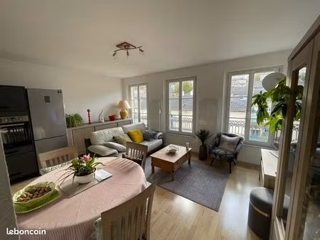 très beau t2 lumineux avec vue panoramique