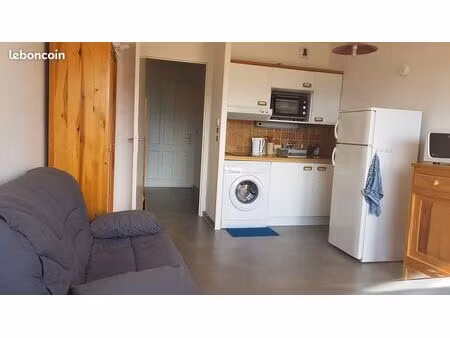 étudiant staps creps studio cabine standing
