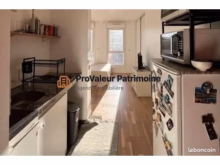 studio 1 pièce 27 m²