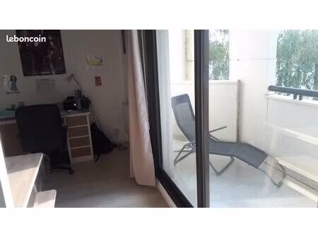 loue t1 avec parking extérieur