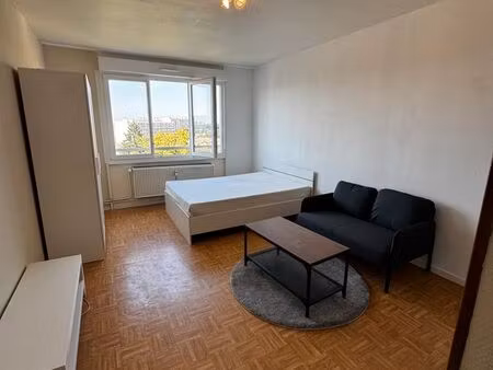 studio meublé 25 m² – metz (57050) – 560 cc