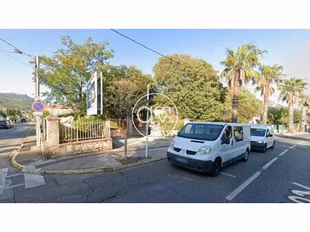 location parking toulon 83200