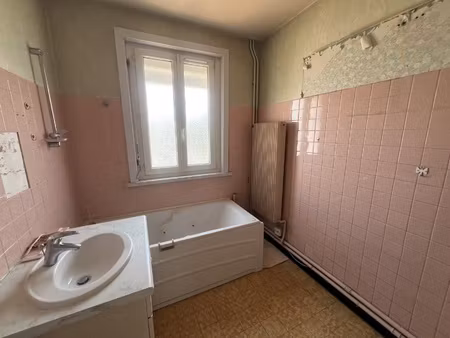 maison 6 pièces - 104 m²