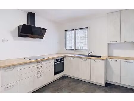 location appartement  75.39 m² t-1 à brest  800 €