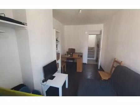 location appartement  m² t-2 à la ferté-sous-jouarre  650 €