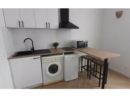location appartement  m² t-1 à les mées  344 €