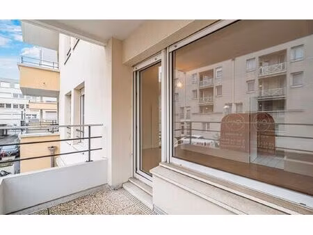 location appartement  47 m² t-2 à reims  798 €