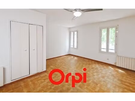 location appartement  32.22 m² t-1 à saint-cyr-sur-mer  750 €