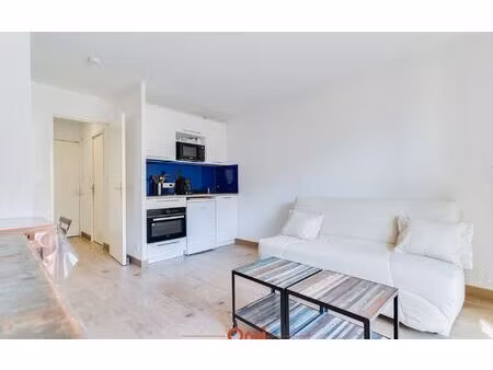 location appartement  m² t-1 à saint-cyr-sur-mer  690 €