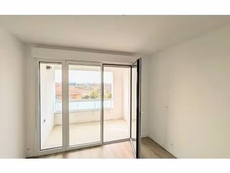 location appartement  m² t-2 à toulouse  586 €