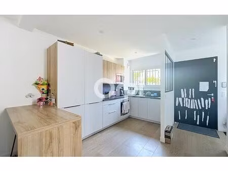 location maison  130 m² t-4 à clamart  2 600 €