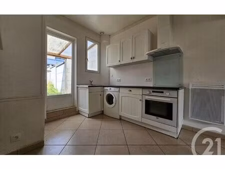location maison  38 m² t-2 à saint-just-en-chaussée  680 €