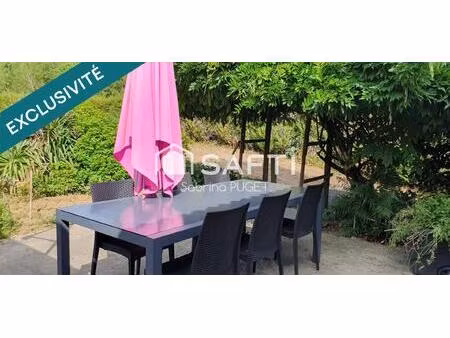 profitez d'une superbe véranda ouverte sur le jardin toute l'année !