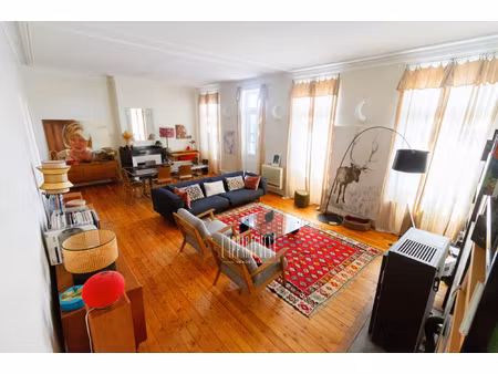 le duplex de raymond iv