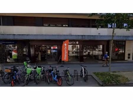 location commerce paris 75012 570m²