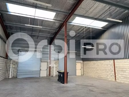 vente local d’activités saint jean d illac 33127 274m²