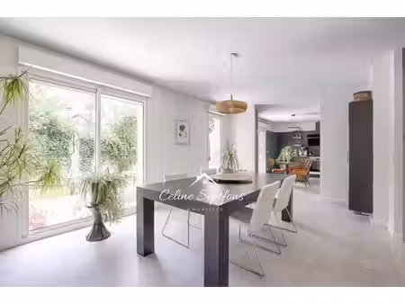 champcueil maison individuelle familiale de 140 m² - 4 chambres  jardin  garage et sous-so