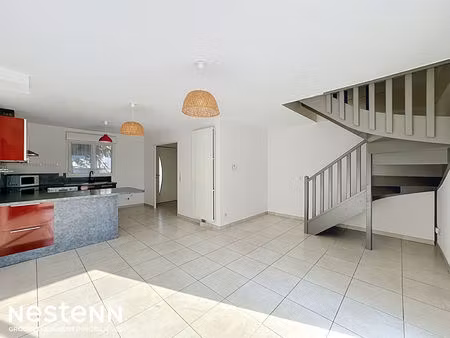 maison récente avec grand jardin et potentiel de vie de plain-pied