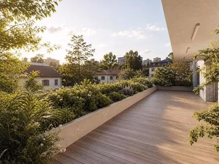 4 pieces lumineux avec terrasse