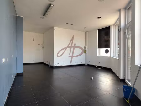 à vendre – local commercial de 43 m² – emplacement stratégique