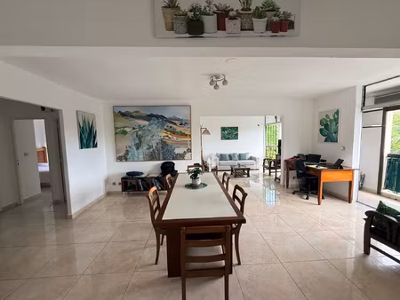 à louer le gosier superbe t3 de 84 m2 en résidence avec
