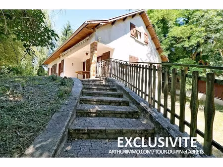 vente maison 8 pièces 210 m2 à la tour-du-pin